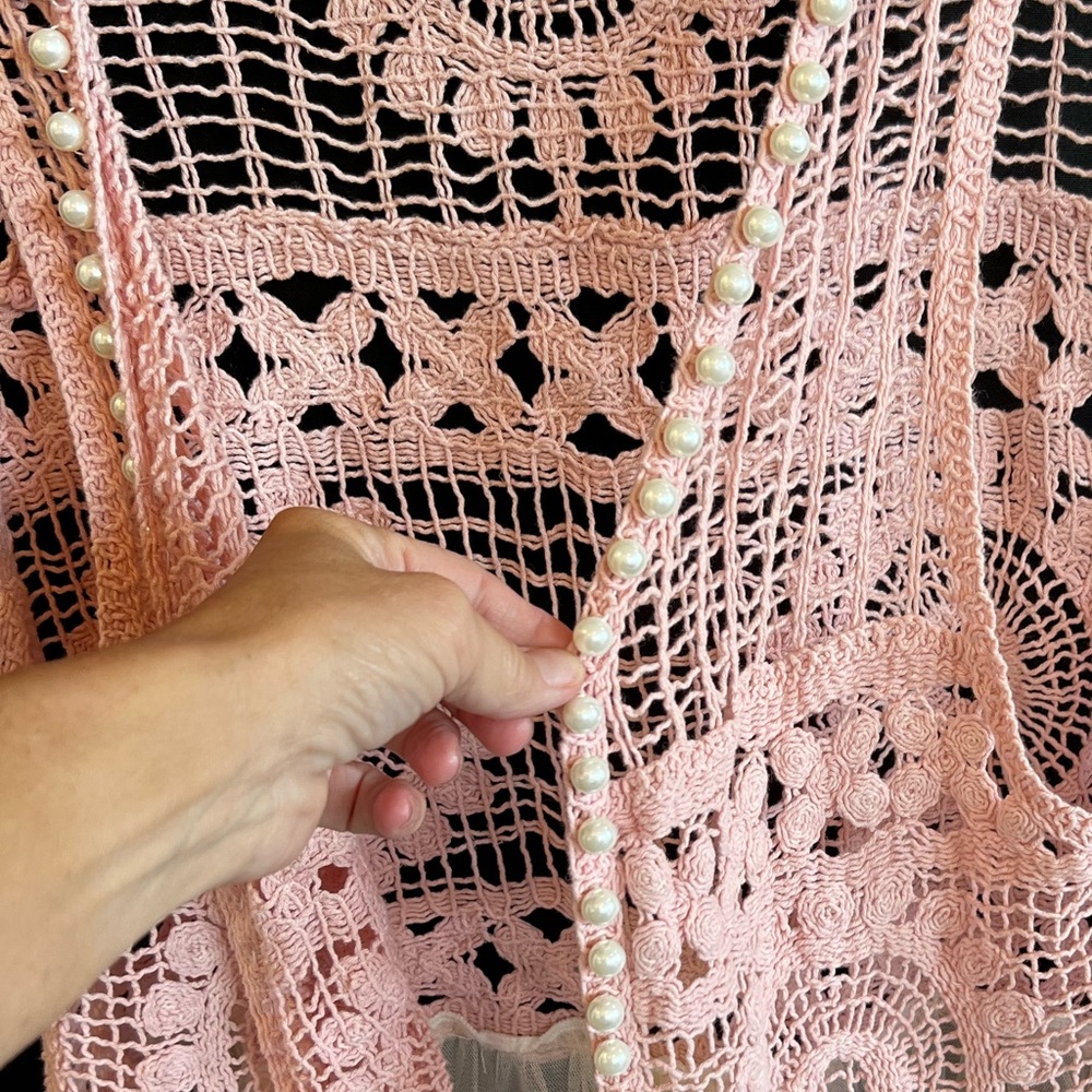 🌸 Paisley Vine Pink Crocheted Cardigan – One Size 🌸 - Picture 7 of 9
